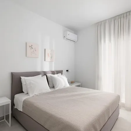 Apartment The H Experience - Eclectic Spacious Near Venetian Castle - 2 *