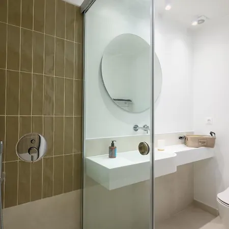 The H Experience - Eclectic Spacious Near Venetian Castle - 2