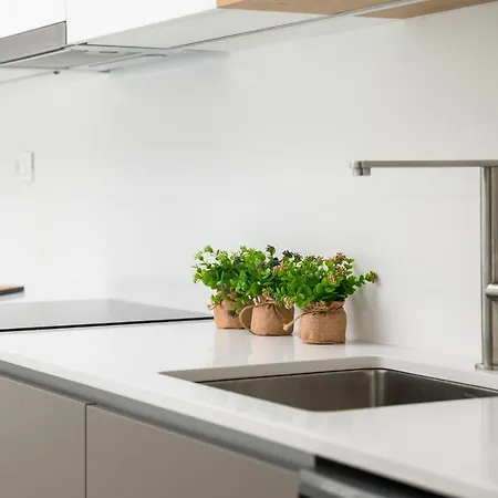Apartment The H Experience - Eclectic Spacious Near Venetian Castle - 2