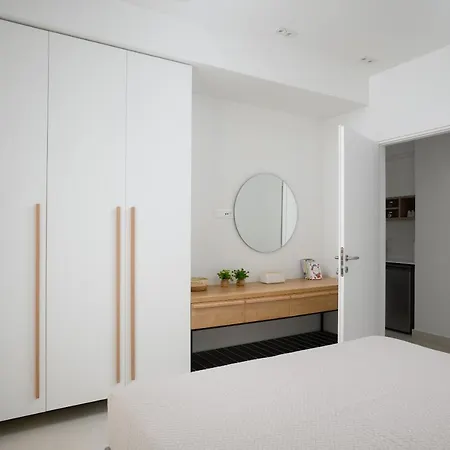 Apartment The H Experience - Eclectic Spacious Near Venetian Castle - 2